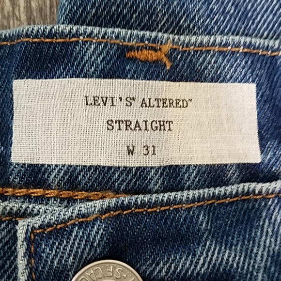 NWT[Levi's] Altered Straight High Rise/Mom Jean's - Picture 6 of 7